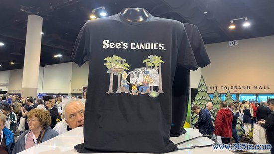 配资吧官网网站 巴菲特：近两万人参加了股东大会，人数创历史新高